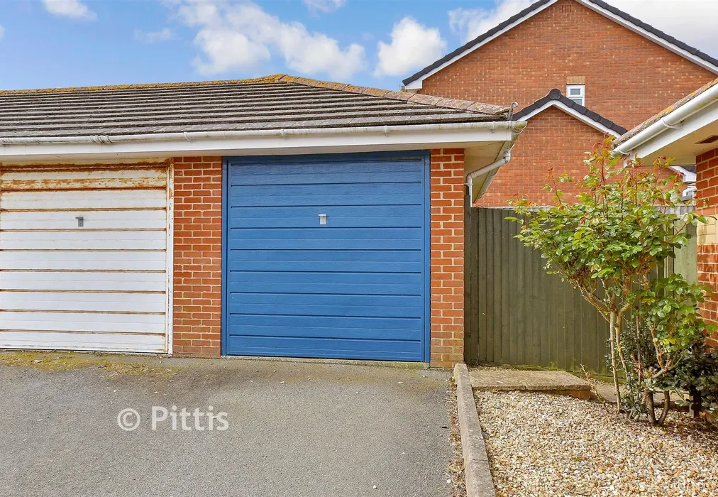 Driveway/Parking - Avenue Road, Sandown, Isle of Wight - Wards of Kent
