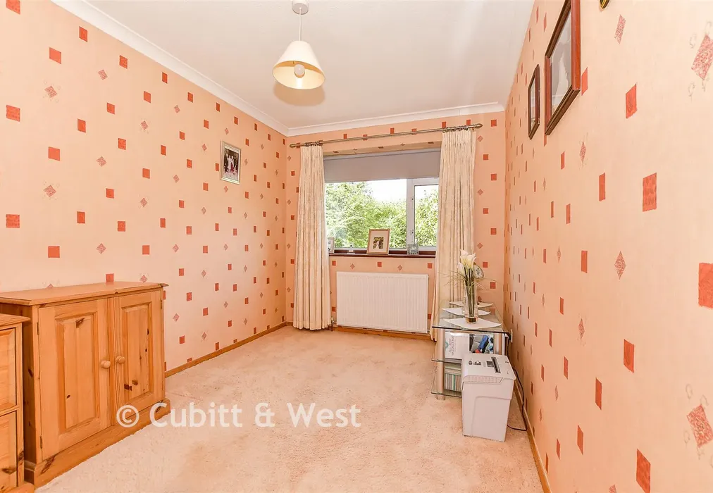 Bedroom 3 - Combe End, Crowborough, East Sussex - Wards of Kent