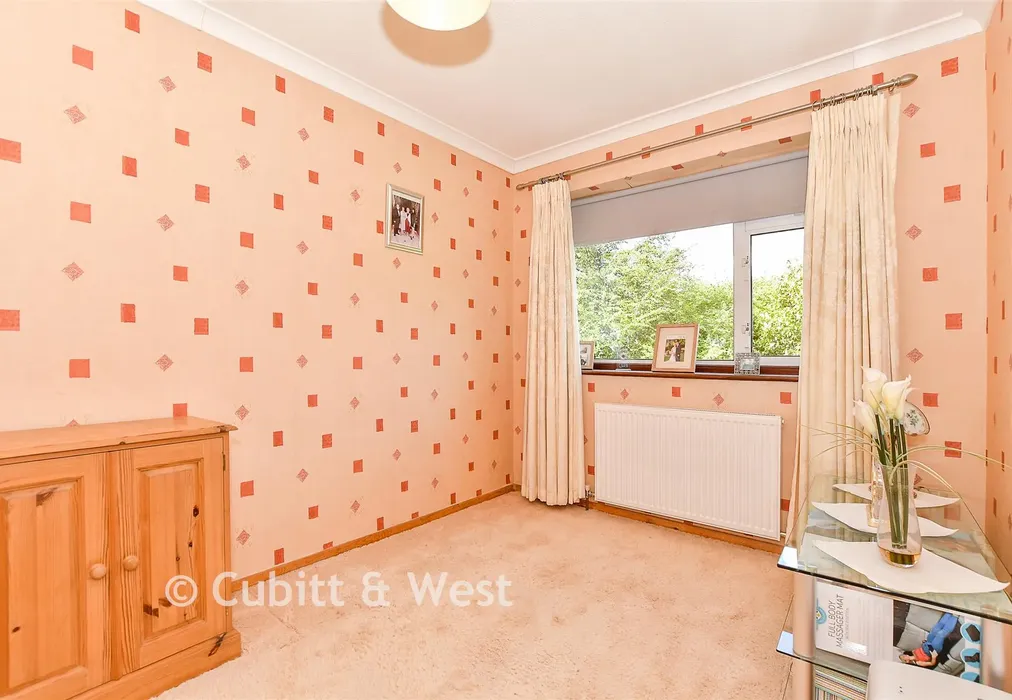 Bedroom 3 - Combe End, Crowborough, East Sussex - Wards of Kent