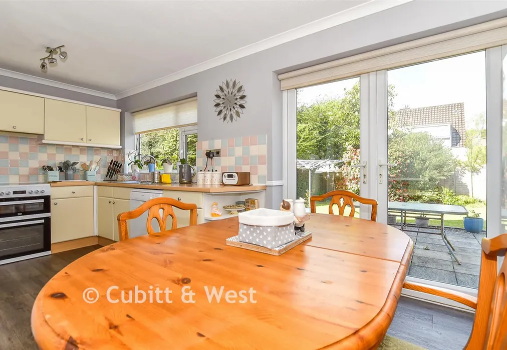 Kitchen/Diner - Combe End, Crowborough, East Sussex - Wards of Kent