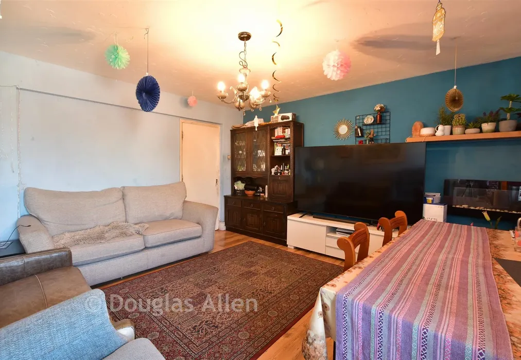 Lounge/Dining Room - Windsor Road, Ilford - Wards of Kent