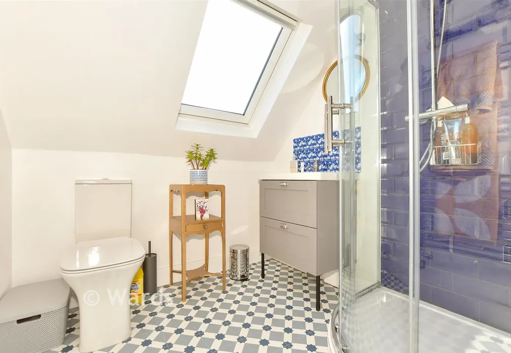 Shower Room - Shorncliffe Road, Folkestone, Kent - Wards of Kent