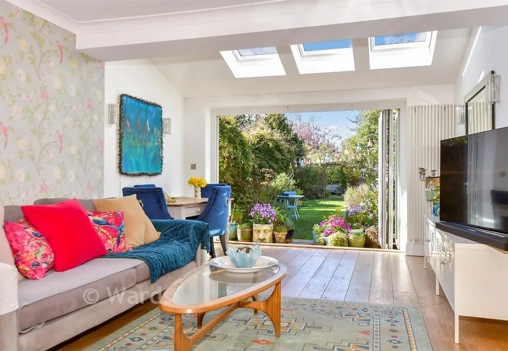 External Lifestyle Photograph - Shorncliffe Road, Folkestone, Kent - Wards of Kent