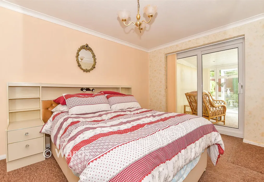Bedroom 1 - Redoubt Way, Dymchurch, Romney Marsh, Kent - Wards of Kent
