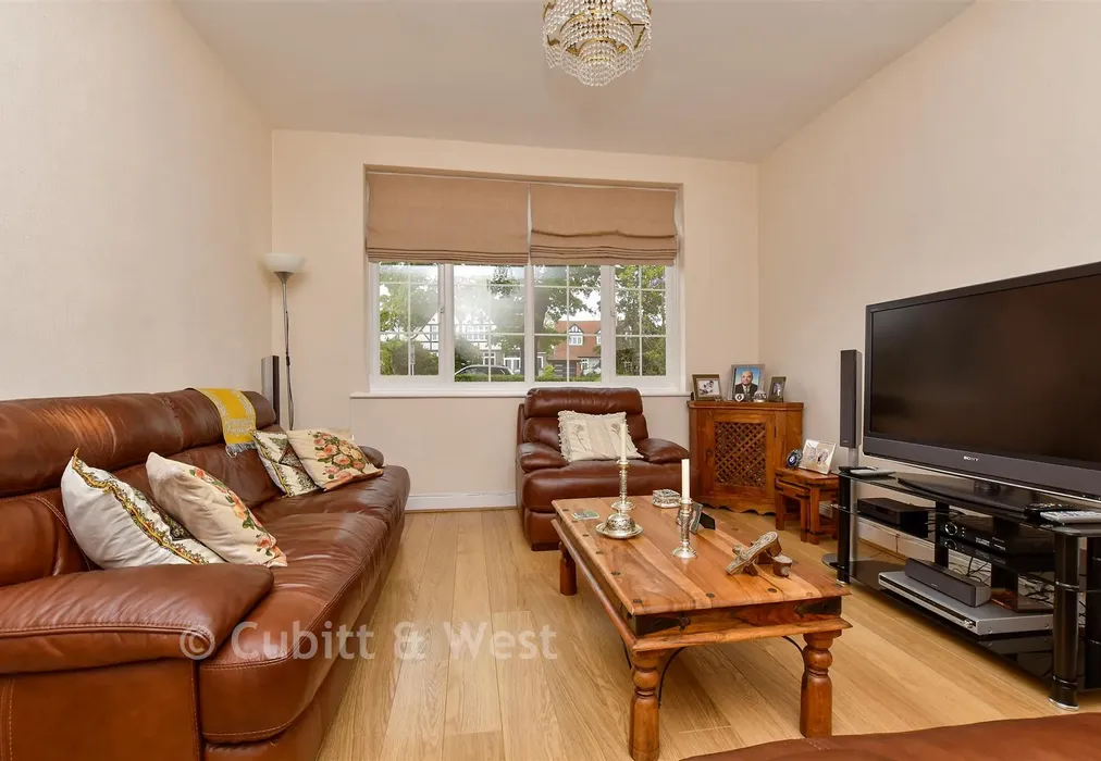 Bedroom 5 - Woodmere Avenue, Shirley, Croydon, Surrey - Wards of Kent