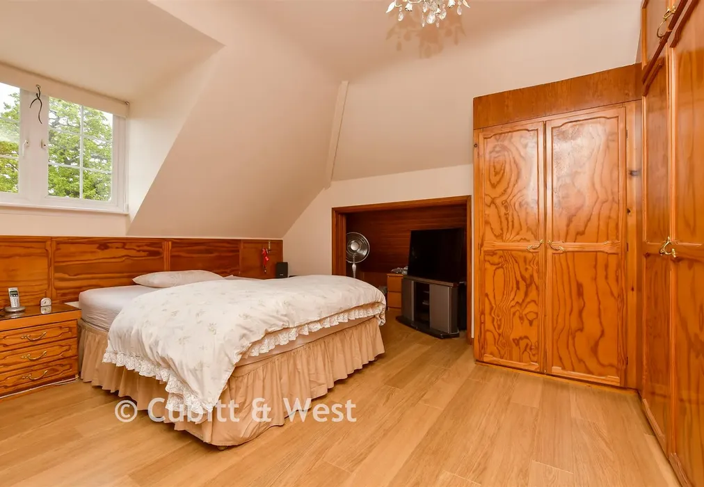 Bedroom 1 - Woodmere Avenue, Shirley, Croydon, Surrey - Wards of Kent