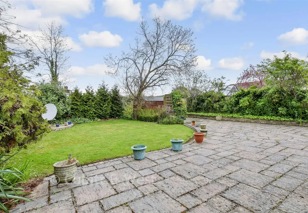 Rear Garden - Woodmere Avenue, Shirley, Croydon, Surrey - Wards of Kent