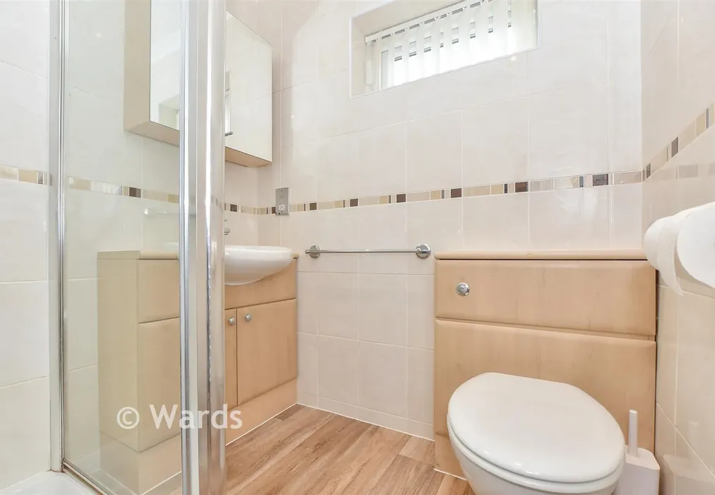 Shower Room - Chester Avenue, Tunbridge Wells, Kent - Wards of Kent