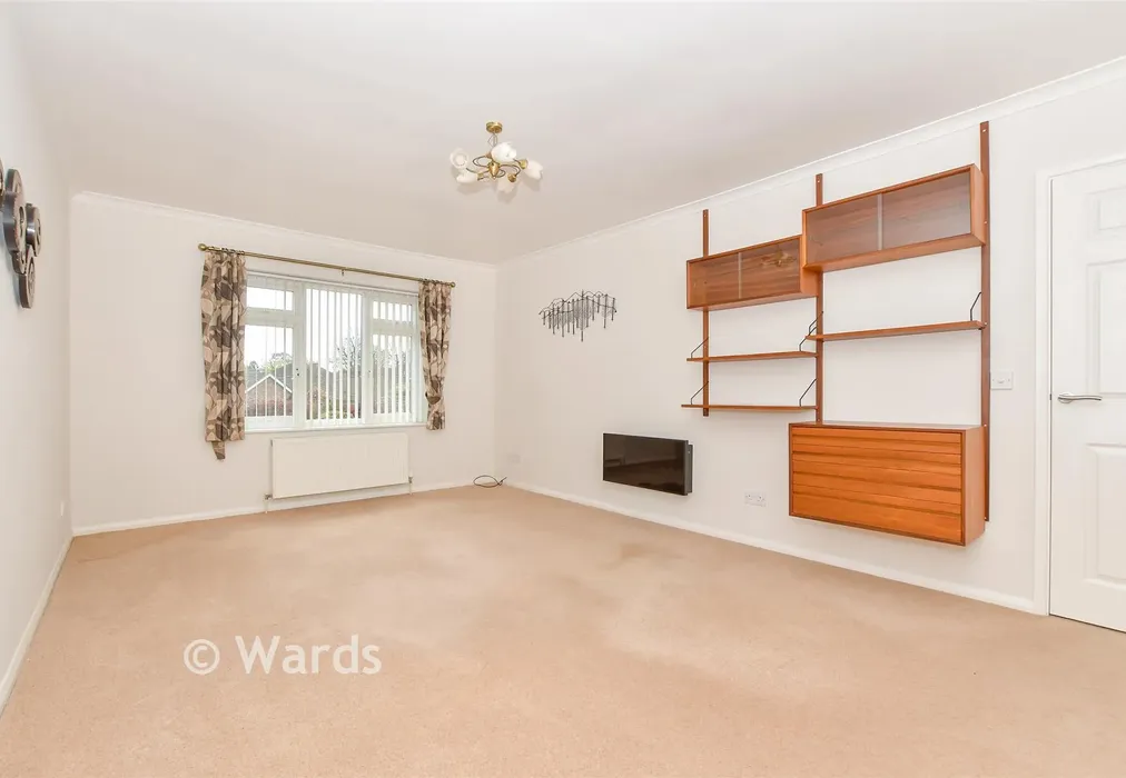 Lounge - Chester Avenue, Tunbridge Wells, Kent - Wards of Kent