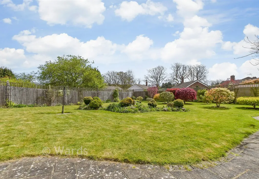 Rear Garden - Chester Avenue, Tunbridge Wells, Kent - Wards of Kent