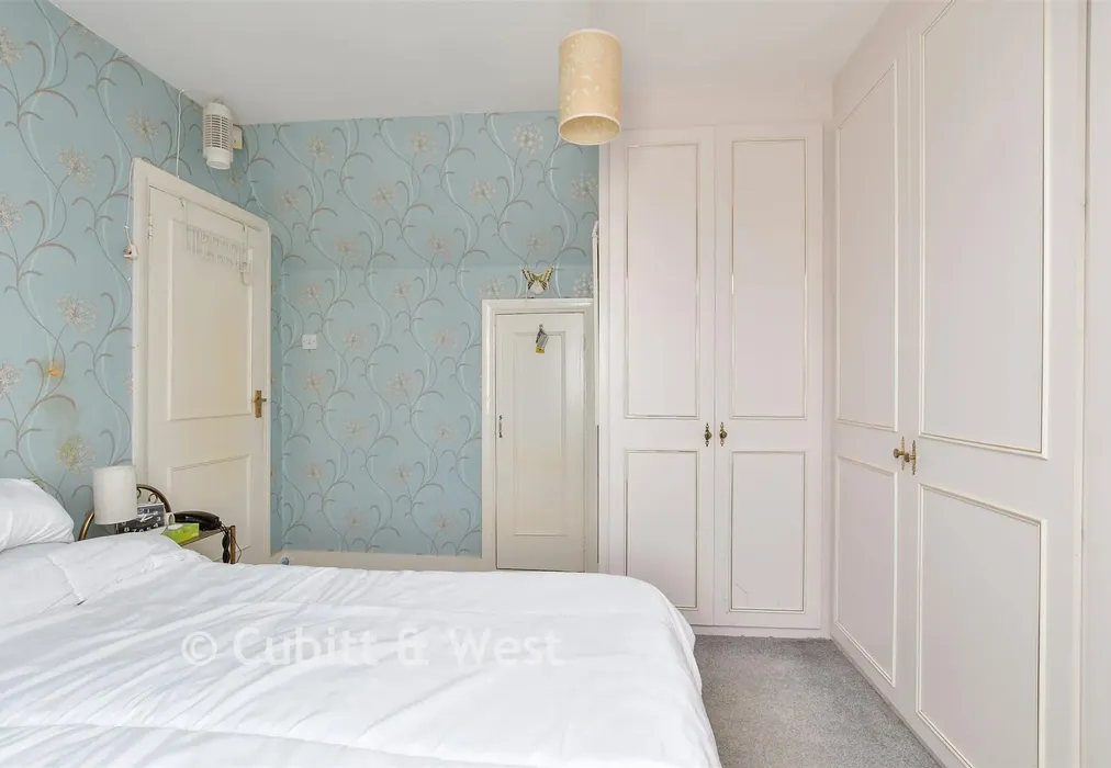 Bedroom 1 - Ladies Mile Road, Brighton, Patcham, East Sussex - Wards of Kent