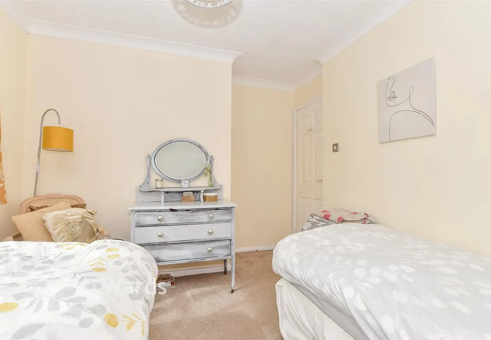 Bedroom 2 - Jarvis Place, St Michaels, Tenterden, Kent - Wards of Kent