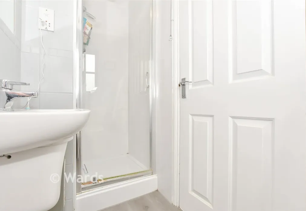 En-Suite Shower Room - Jarvis Place, St Michaels, Tenterden, Kent - Wards of Kent
