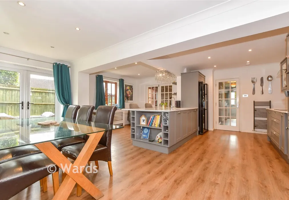 Dining Area - Jarvis Place, St Michaels, Tenterden, Kent - Wards of Kent