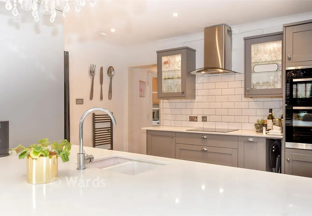 Internal Lifestyle Photograph - Jarvis Place, St Michaels, Tenterden, Kent - Wards of Kent