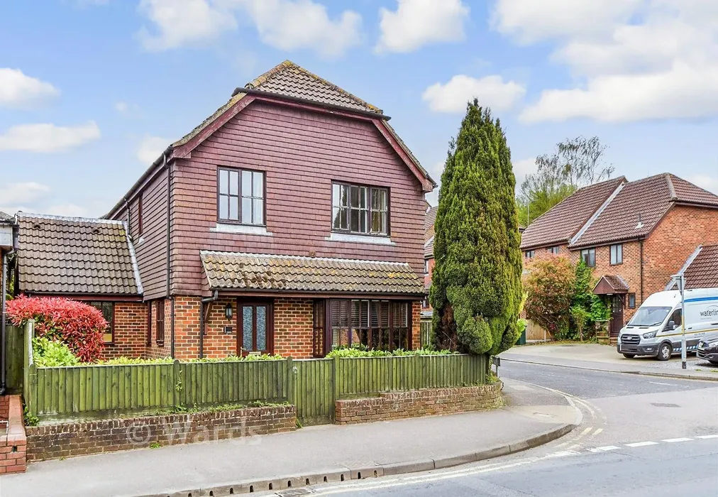 Front (Web) - Jarvis Place, St Michaels, Tenterden, Kent - Wards of Kent