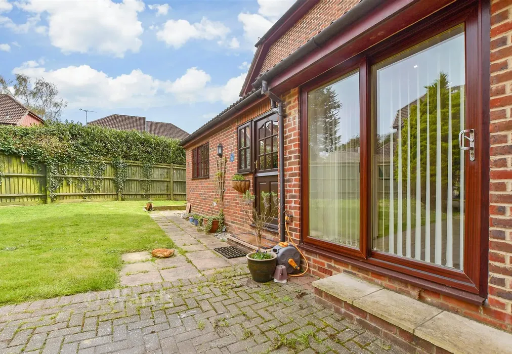 Patio / Decking - Jarvis Place, St Michaels, Tenterden, Kent - Wards of Kent
