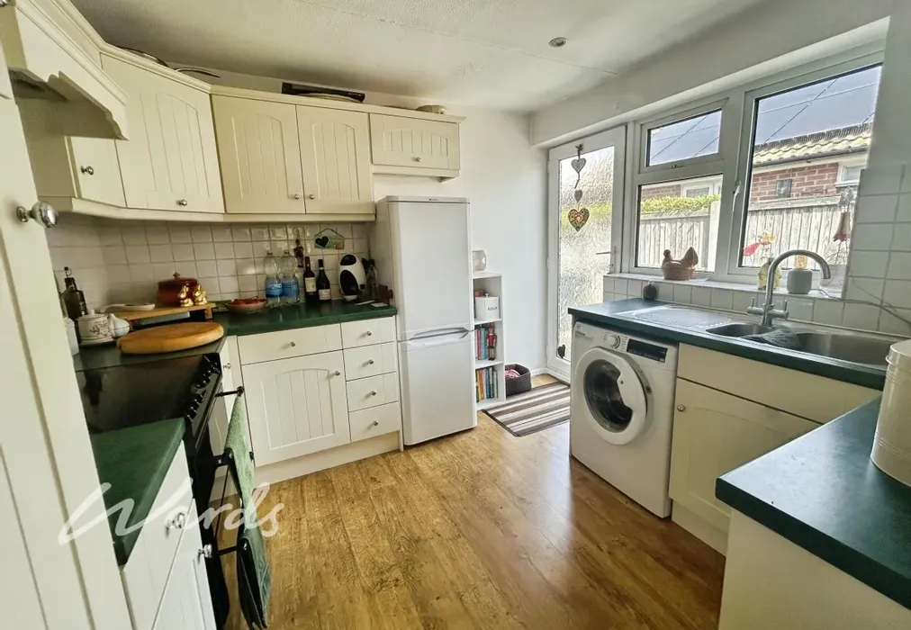 Kitchen - Bridge Down Bridge CT4 - Wards of Kent