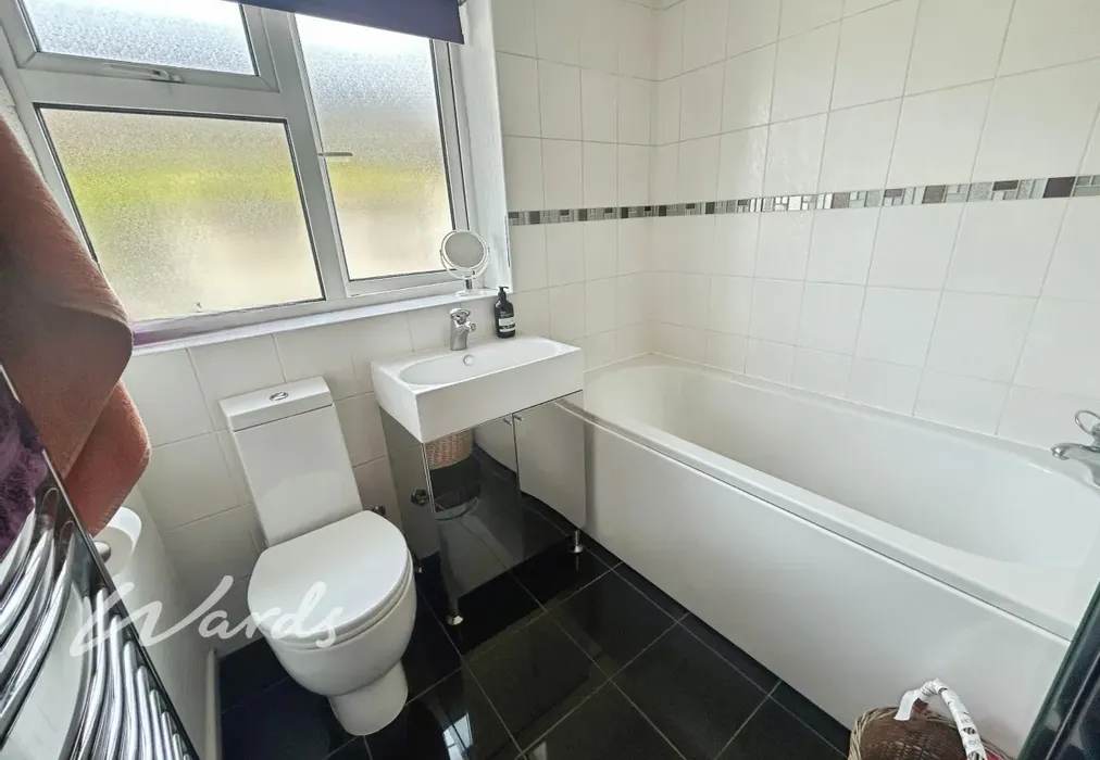 Bathroom - Bridge Down Bridge CT4 - Wards of Kent