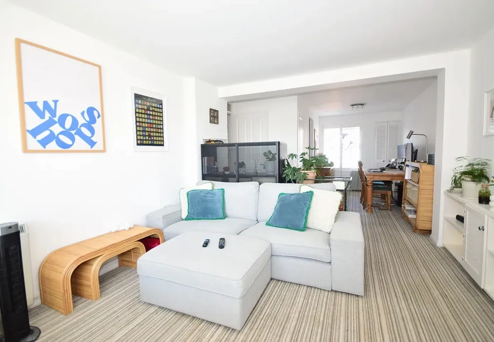 DSC_0218 - Swan Street Petersfield GU32 - Wards of Kent