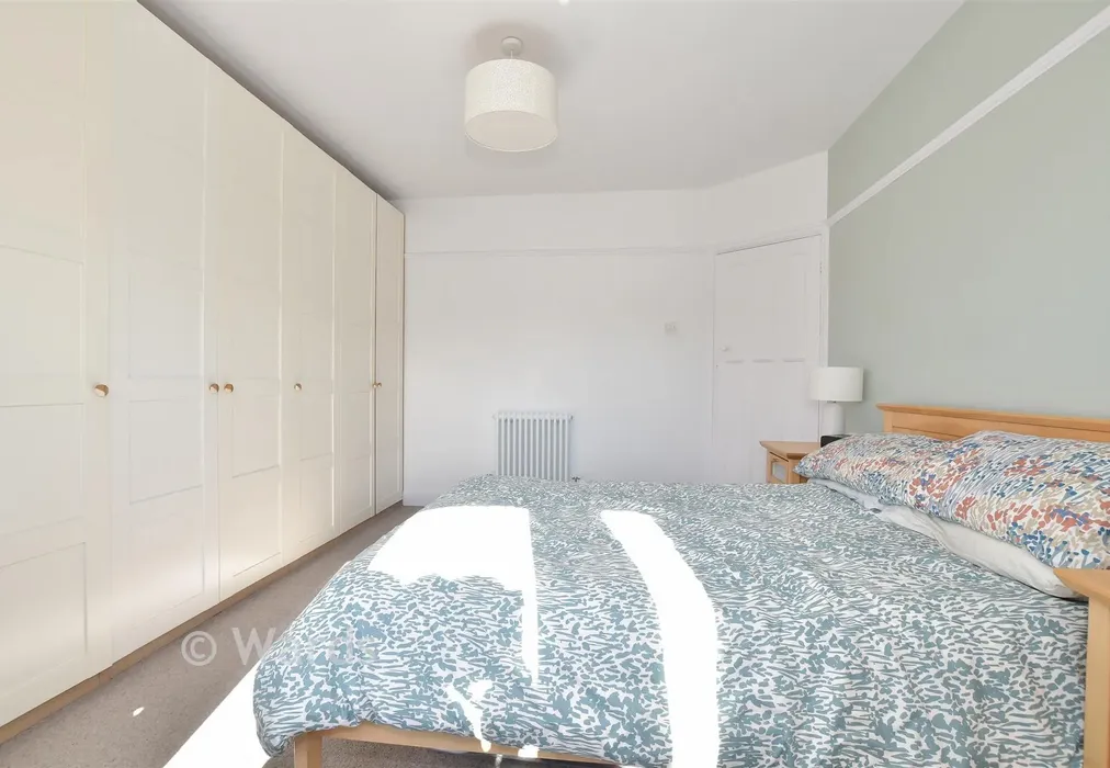 Bedroom 1 - Old Bridge Road, Whitstable, Kent - Wards of Kent