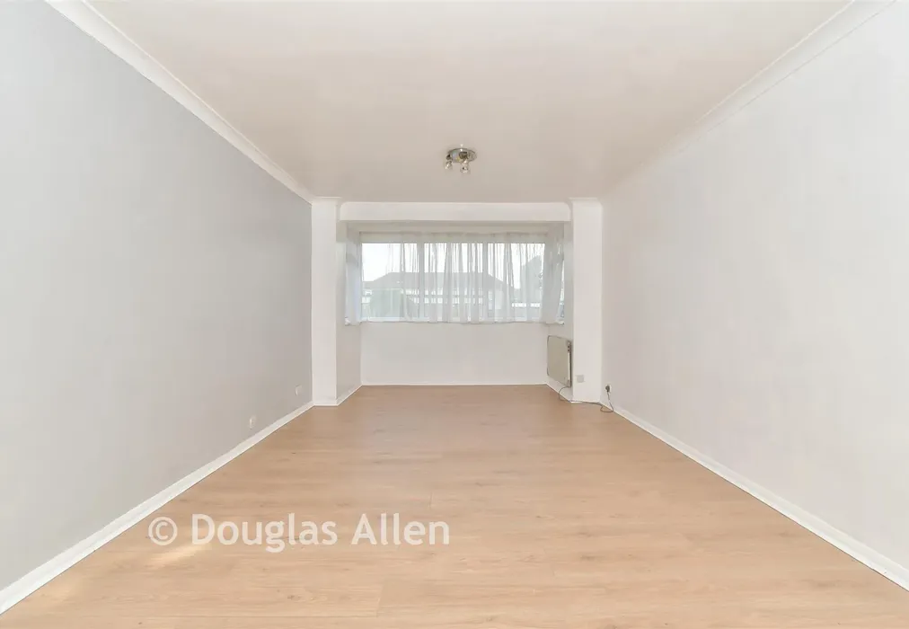 Lounge/Diner - Winston Close, Romford, Essex - Wards of Kent
