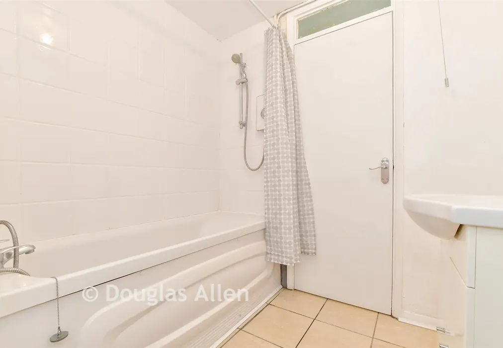 Bathroom - Winston Close, Romford, Essex - Wards of Kent