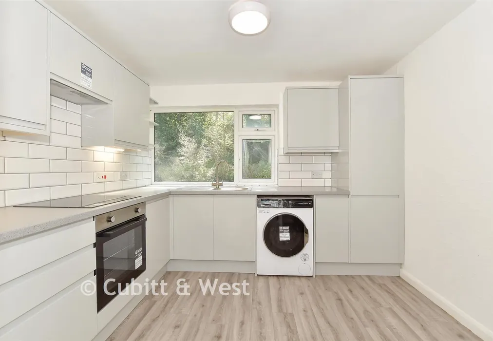 Kitchen - Beechwood Road, Caterham, Surrey - Wards of Kent