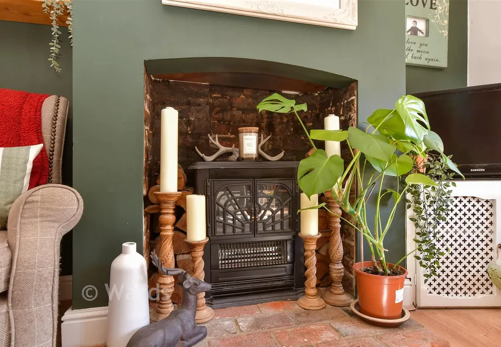 Internal Feature - High Street, Eynsford, Kent - Wards of Kent
