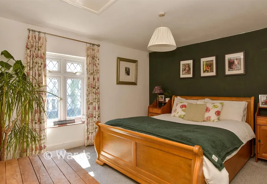 Bedroom 1 - High Street, Eynsford, Kent - Wards of Kent