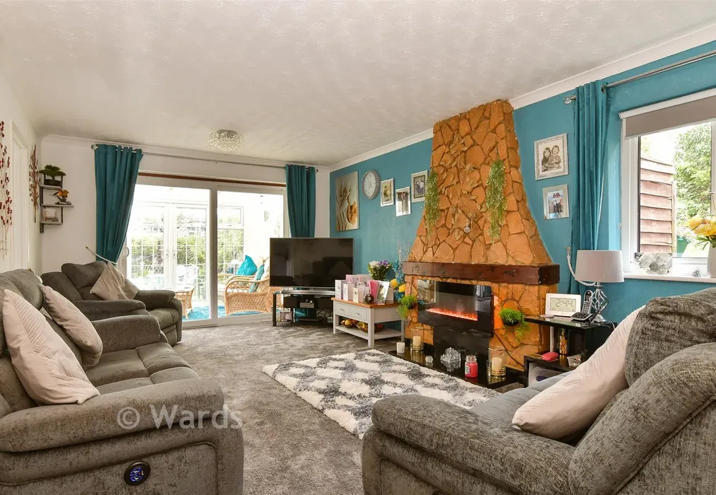 Lounge - Hillside Road, Minster-On-Sea, Sheerness, Kent - Wards of Kent