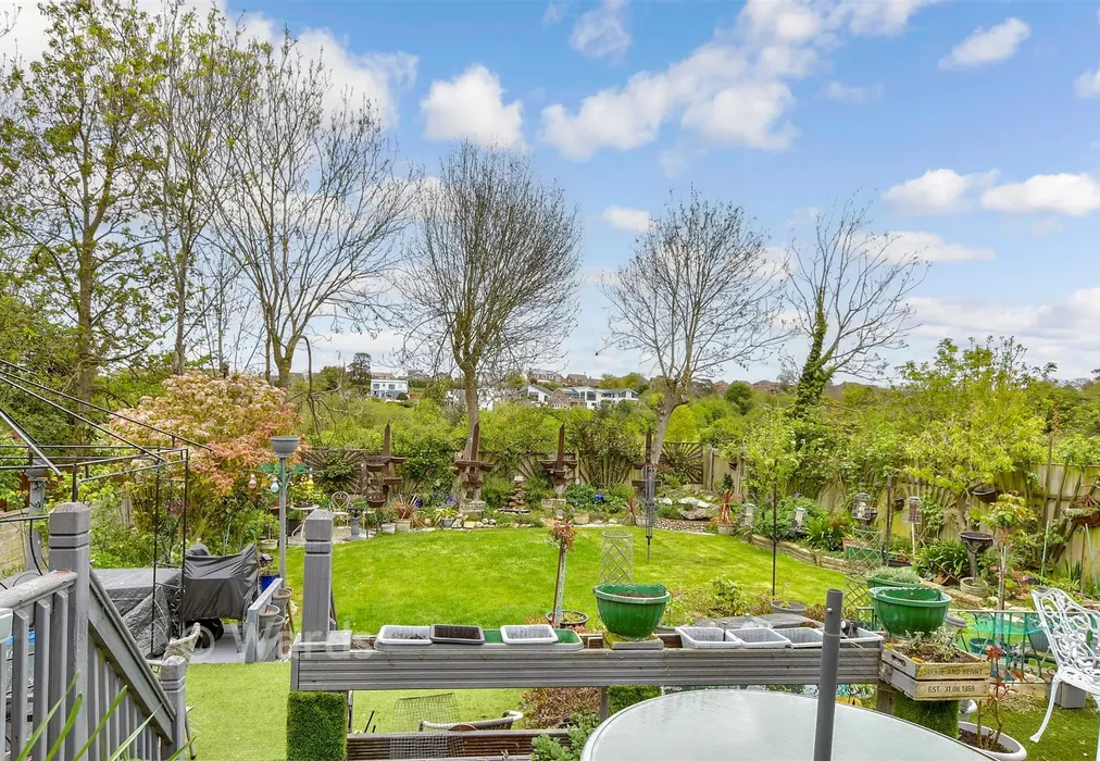 Rear Garden - Hillside Road, Minster-On-Sea, Sheerness, Kent - Wards of Kent