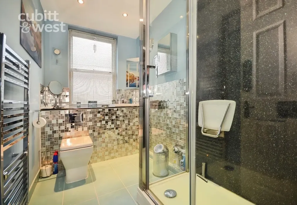 Shower Room - Preston Road, Brighton, BN1 - Wards of Kent
