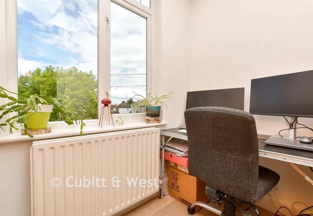 Internal Lifestyle Photograph - Seddon Road, Morden, Surrey - Wards of Kent