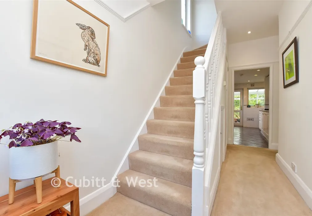 Entrance Hall - Seddon Road, Morden, Surrey - Wards of Kent