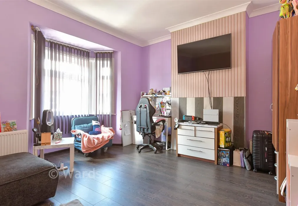 Bedroom 1 - Alma Road, Sheerness, Kent - Wards of Kent