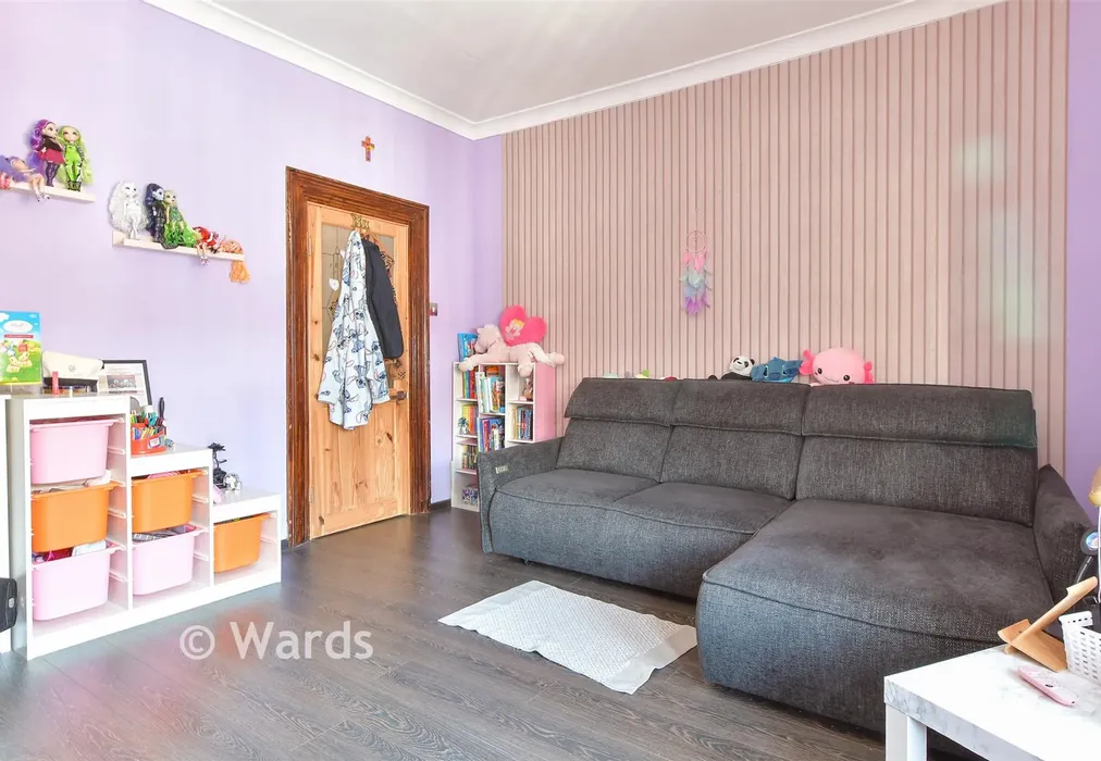 Bedroom 1 - Alma Road, Sheerness, Kent - Wards of Kent