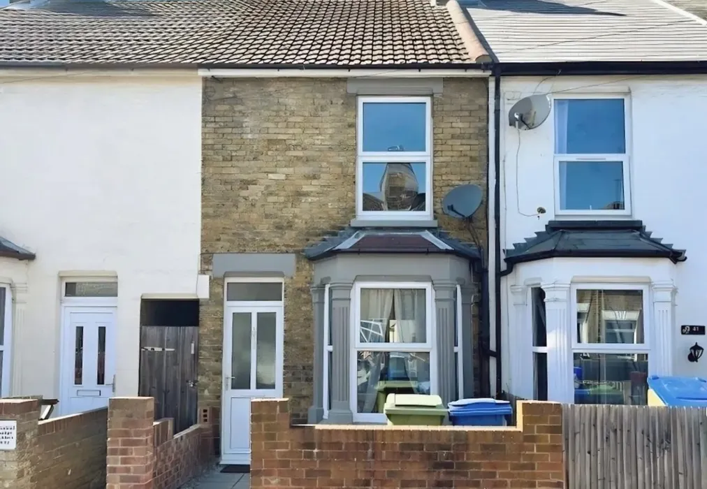 Front - Goodnestone Road Sittingbourne ME10 - Wards of Kent