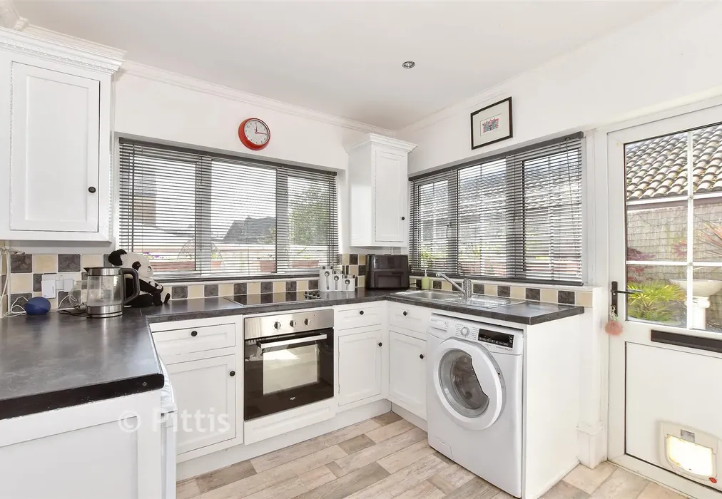 Kitchen - Station Avenue, Sandown, Isle of Wight - Wards of Kent