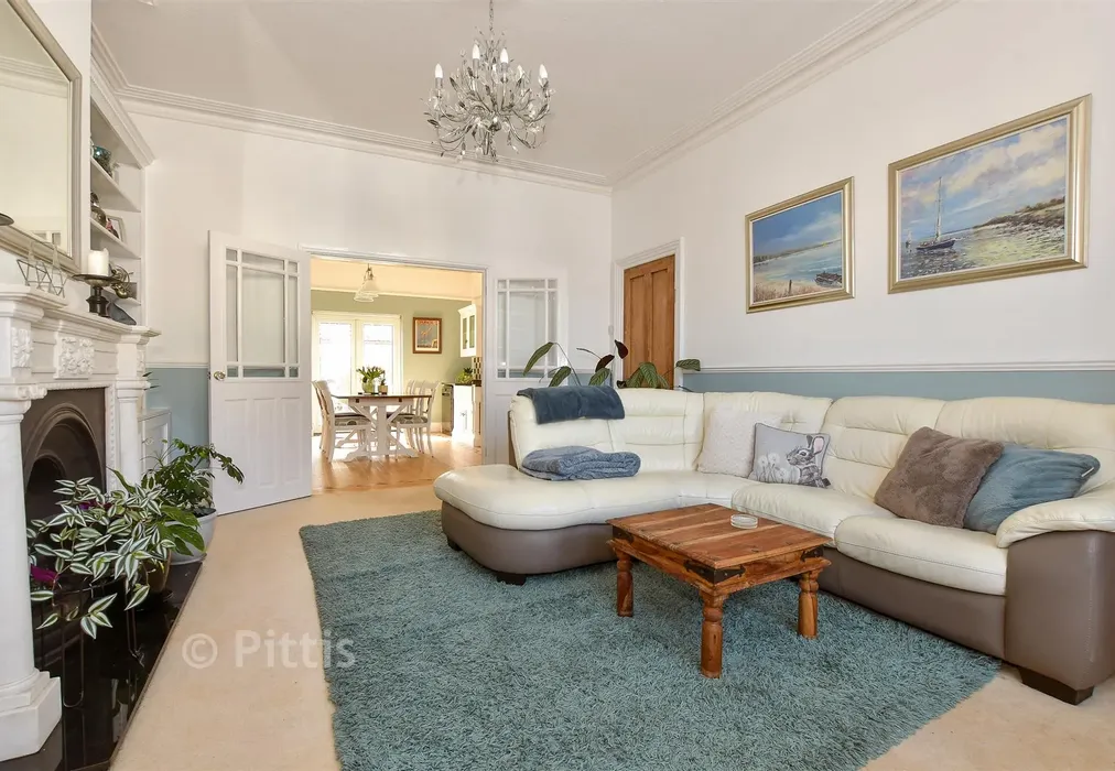 Internal Lifestyle Photograph - Station Avenue, Sandown, Isle of Wight - Wards of Kent