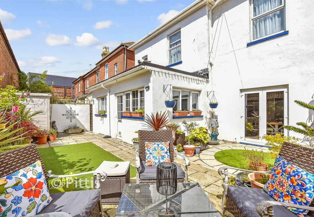 Rear Garden - Station Avenue, Sandown, Isle of Wight - Wards of Kent