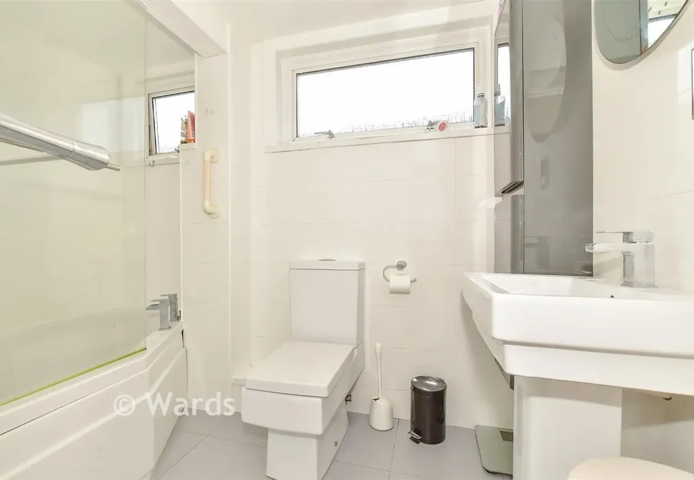 Bathroom - Spire Avenue, Whitstable, Kent - Wards of Kent