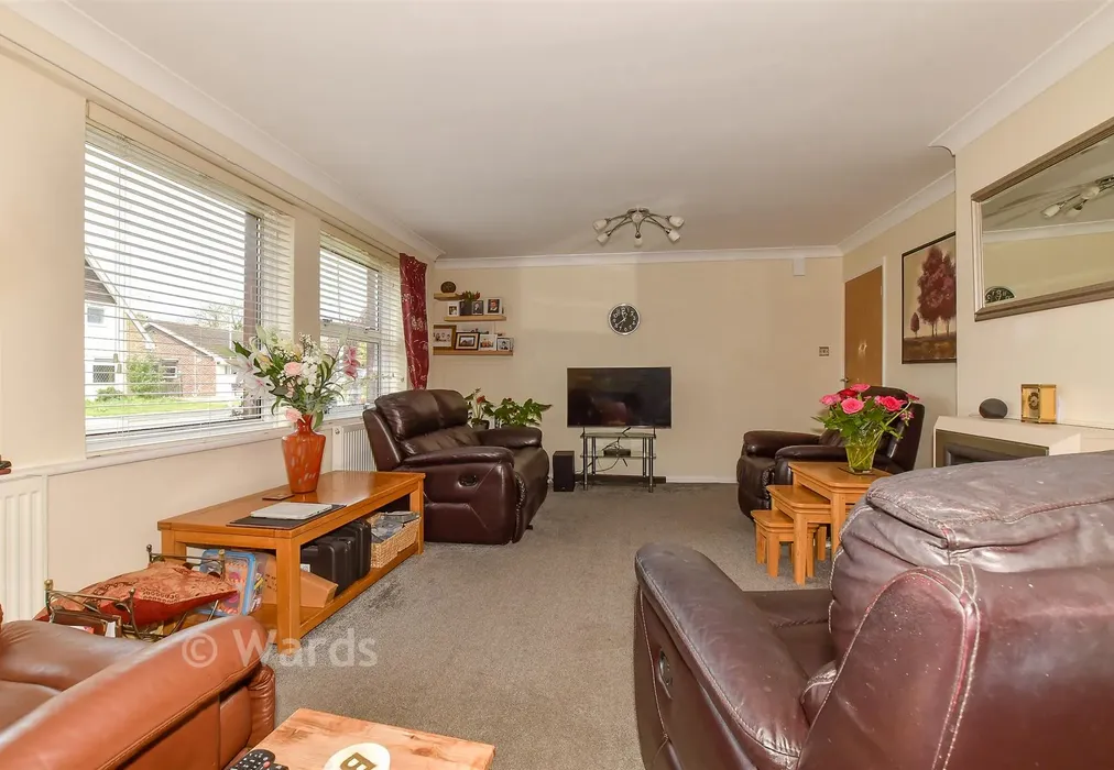 Lounge - Spire Avenue, Whitstable, Kent - Wards of Kent