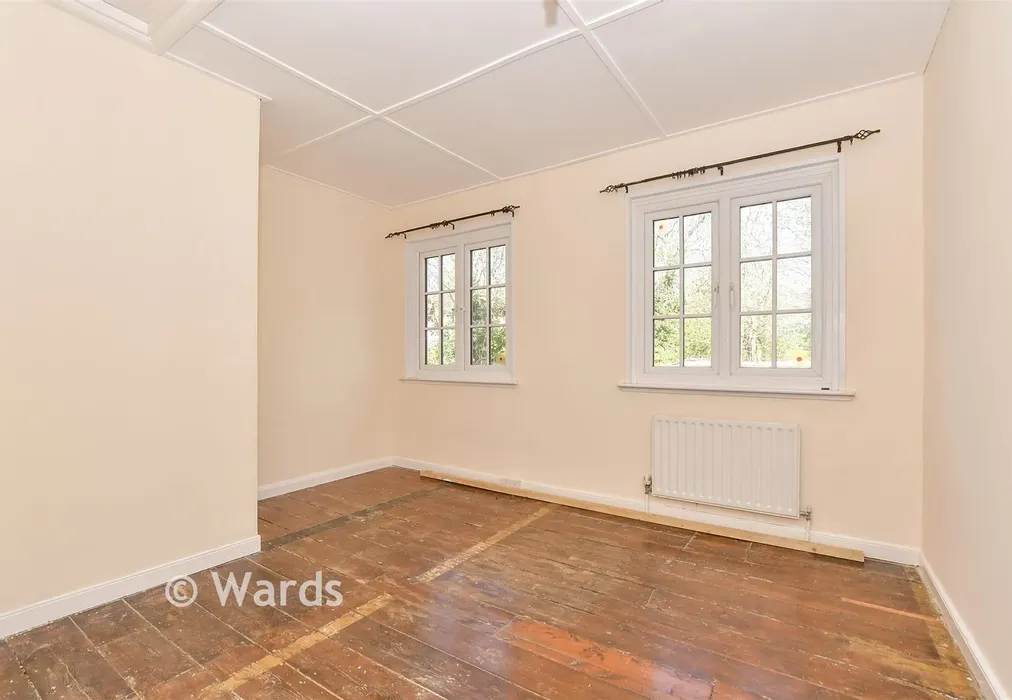 Bedroom 2 - Grosvenor Road, Kennington, Ashford, Kent - Wards of Kent