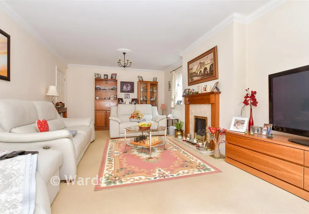 Lounge - Chartham, Chartham, Kent - Wards of Kent
