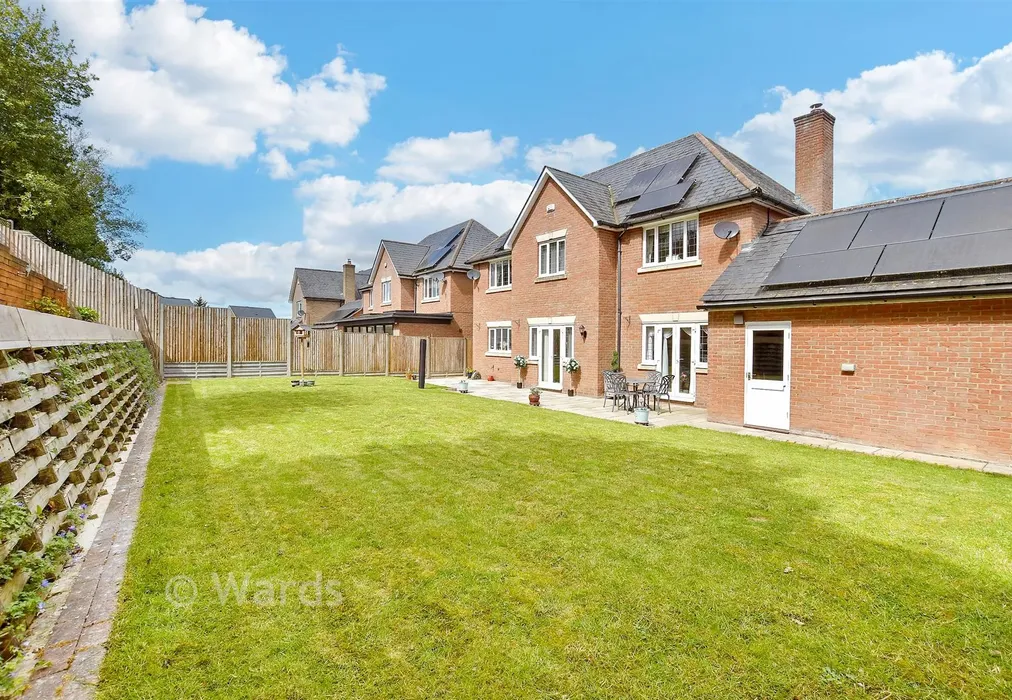 Rear Garden - Chartham, Chartham, Kent - Wards of Kent