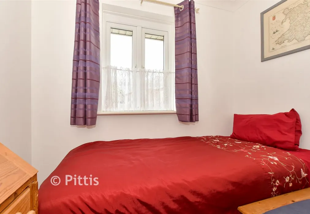 Bedroom 2 - Ventnor Road, Apse Heath, Sandown, Isle of Wight - Wards of Kent
