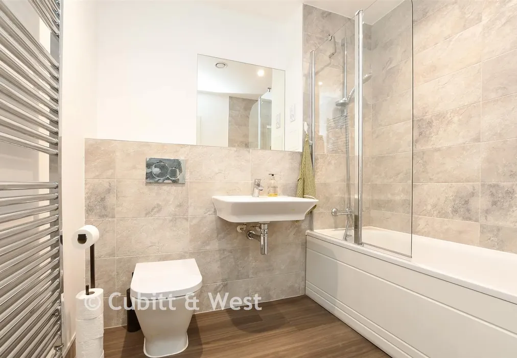 Bathroom - Marketfield Way, Redhill, Surrey - Wards of Kent