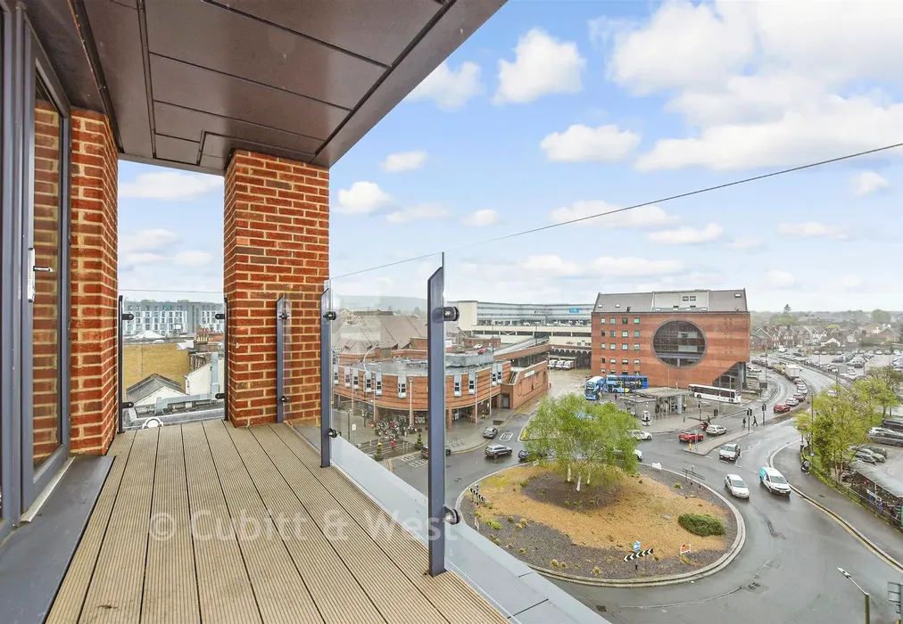Balcony / Terrace - Marketfield Way, Redhill, Surrey - Wards of Kent