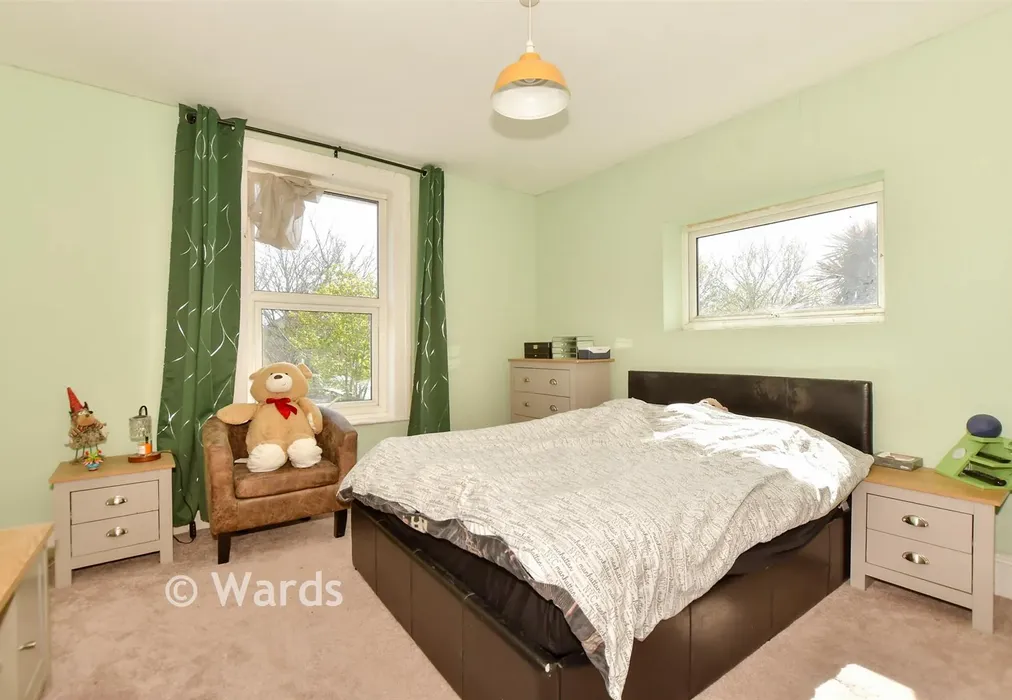 Bedroom 2 - Linden Crescent, Folkestone, Kent - Wards of Kent